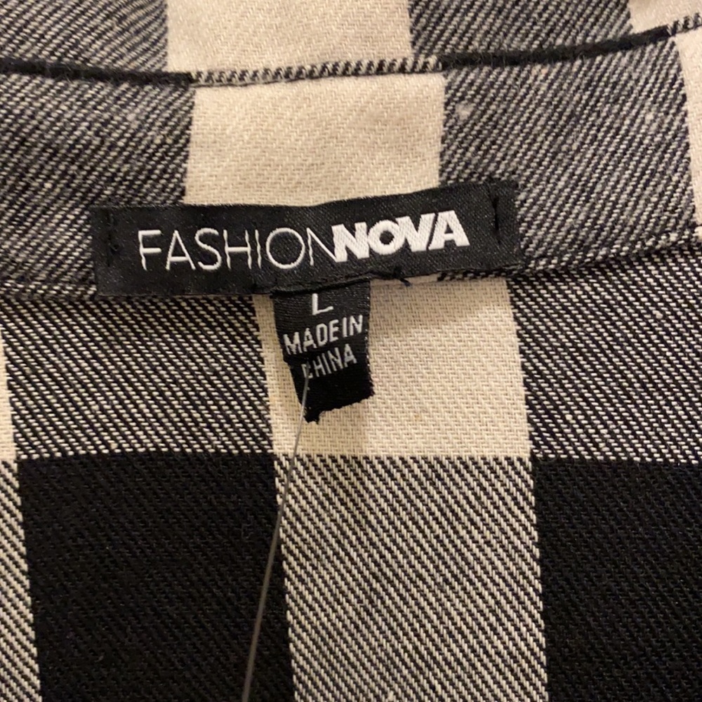 Fashion Nova Black and White Plaid Crop Top L - Picture 3 of 5